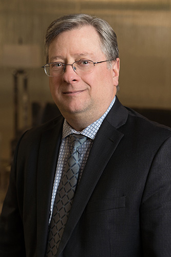 Headshot of Scott Thompson